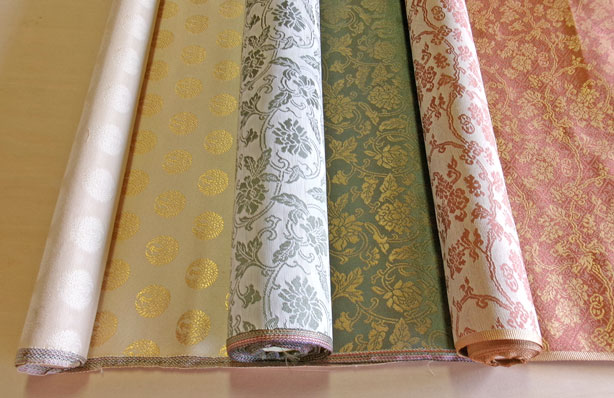 金襴裂　表装裂